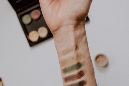 basic makeup for beginners