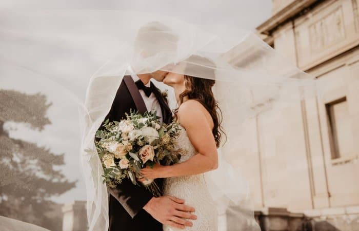 How to Have a Wedding on a Budget