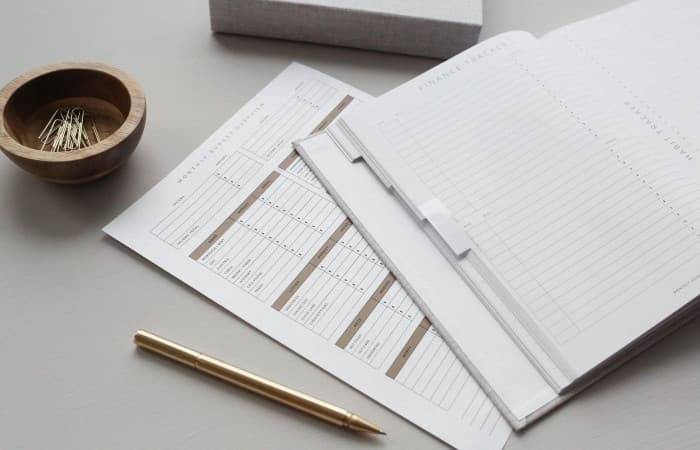 what is included in a personal budget