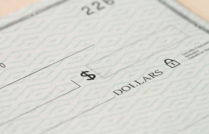 how to pay bills on a weekly paycheck